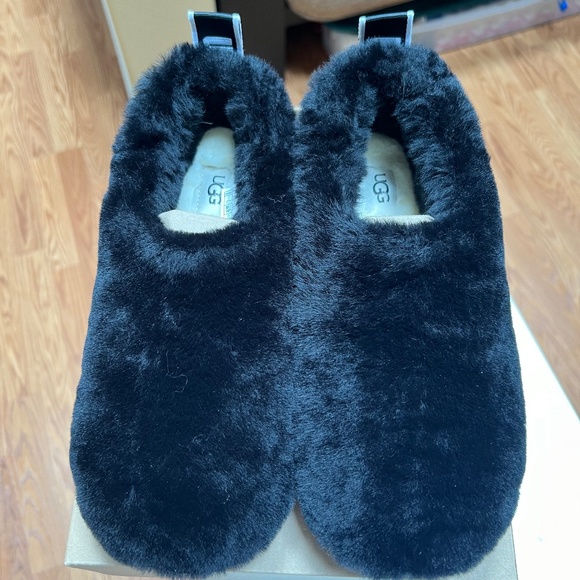 Ugg Classic Cozy Bootie- Women Size 8 - Picture 2 of 10